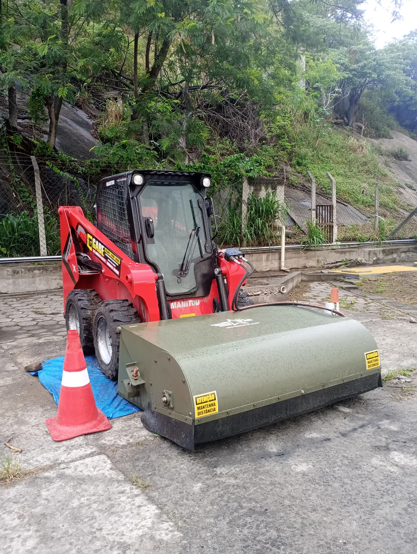 Manitou 1650R, minicarregadeira da GABE