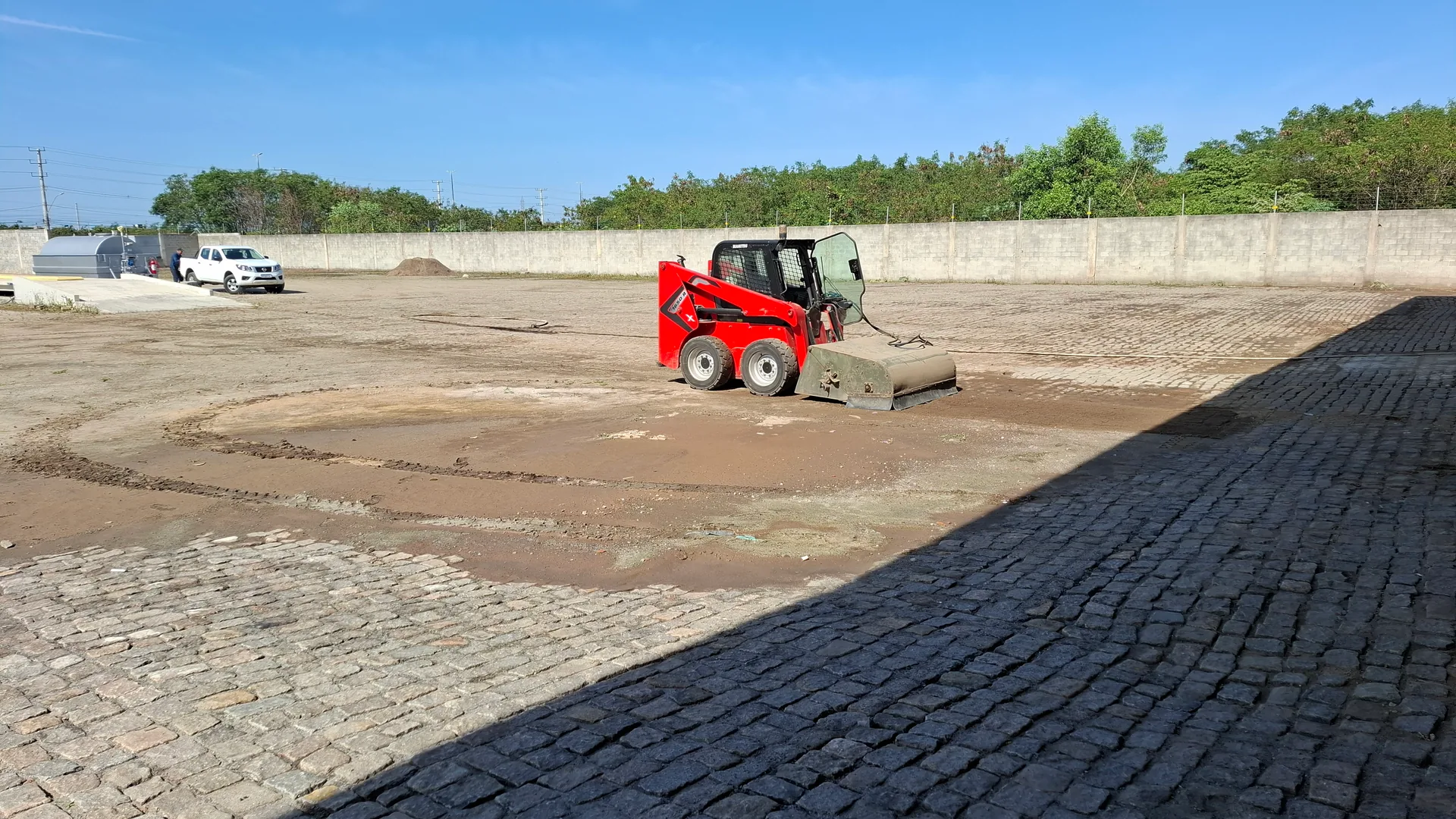 Manitou 1650R, minicarregadeira da GABE