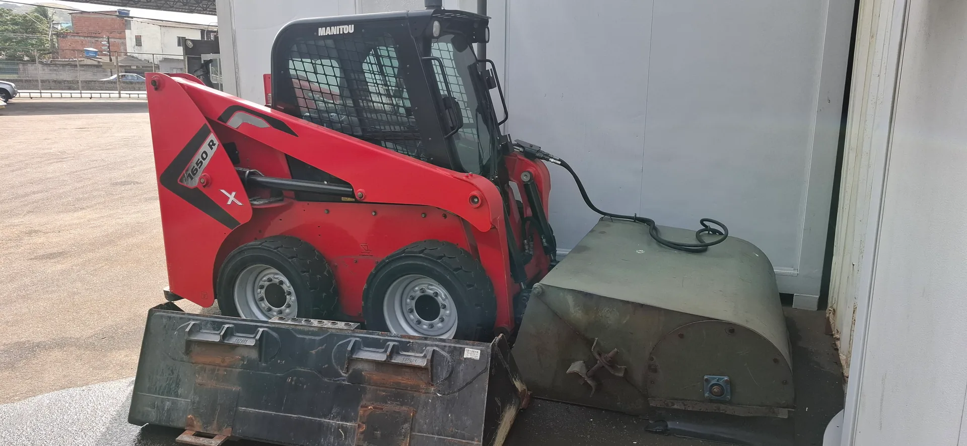 Manitou 1650R, minicarregadeira da GABE